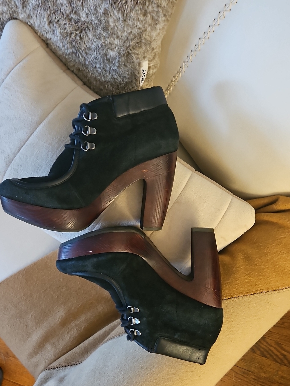 LUCKY BRAND "Cendara" Black Suede/Fur Platform Ankle Booties 9M EUC/Vintage - Picture 4 of 13
